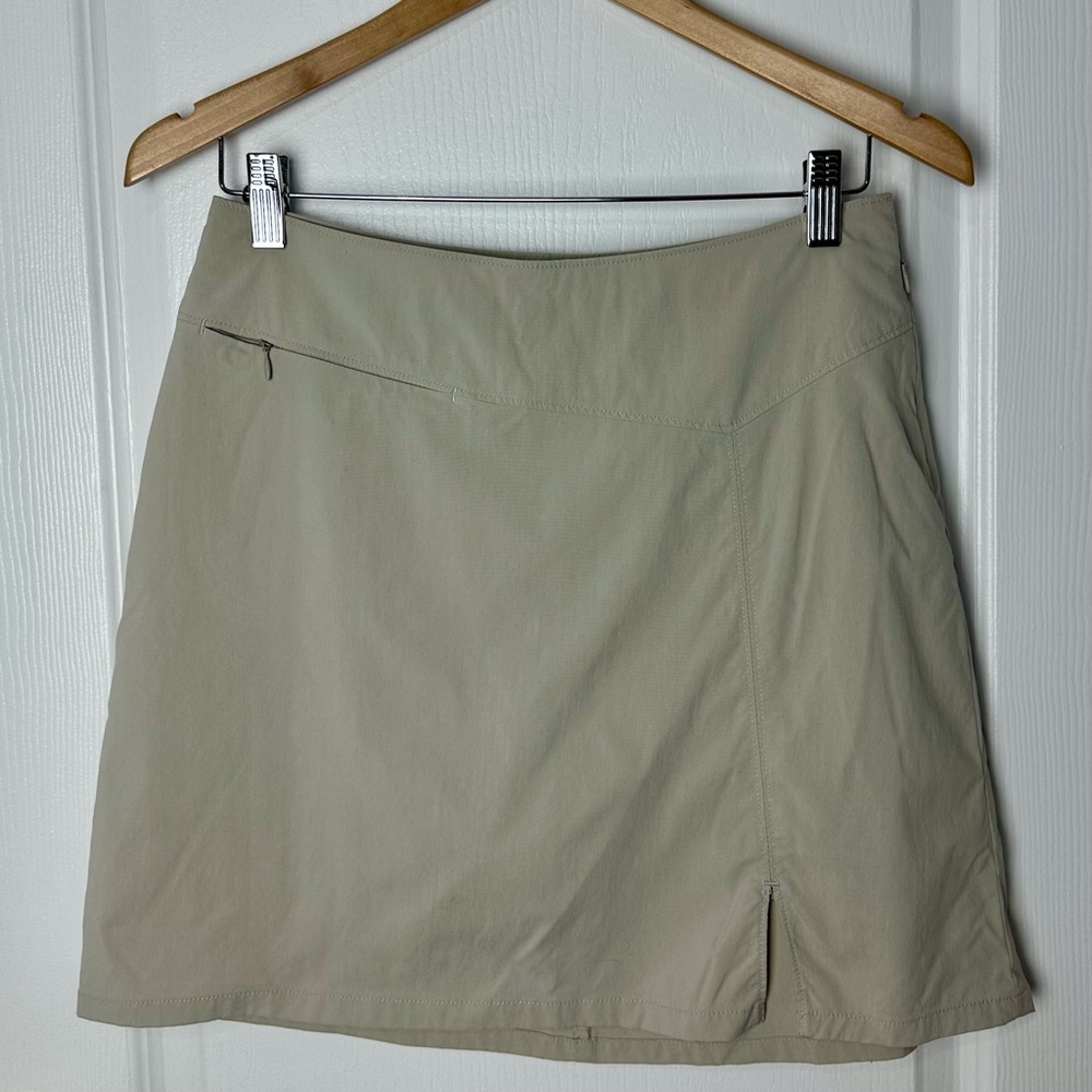 Patagonia Inter-Continental Hideaway Skort Khaki Women’s Size 6 #227